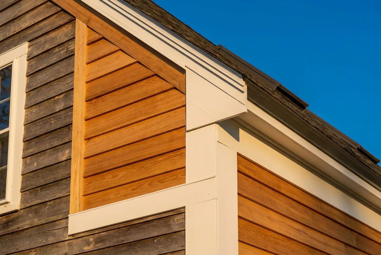 Siding Repair & Panel Replacement